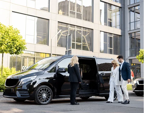 mercedes-jet-class-vs-standard-vans